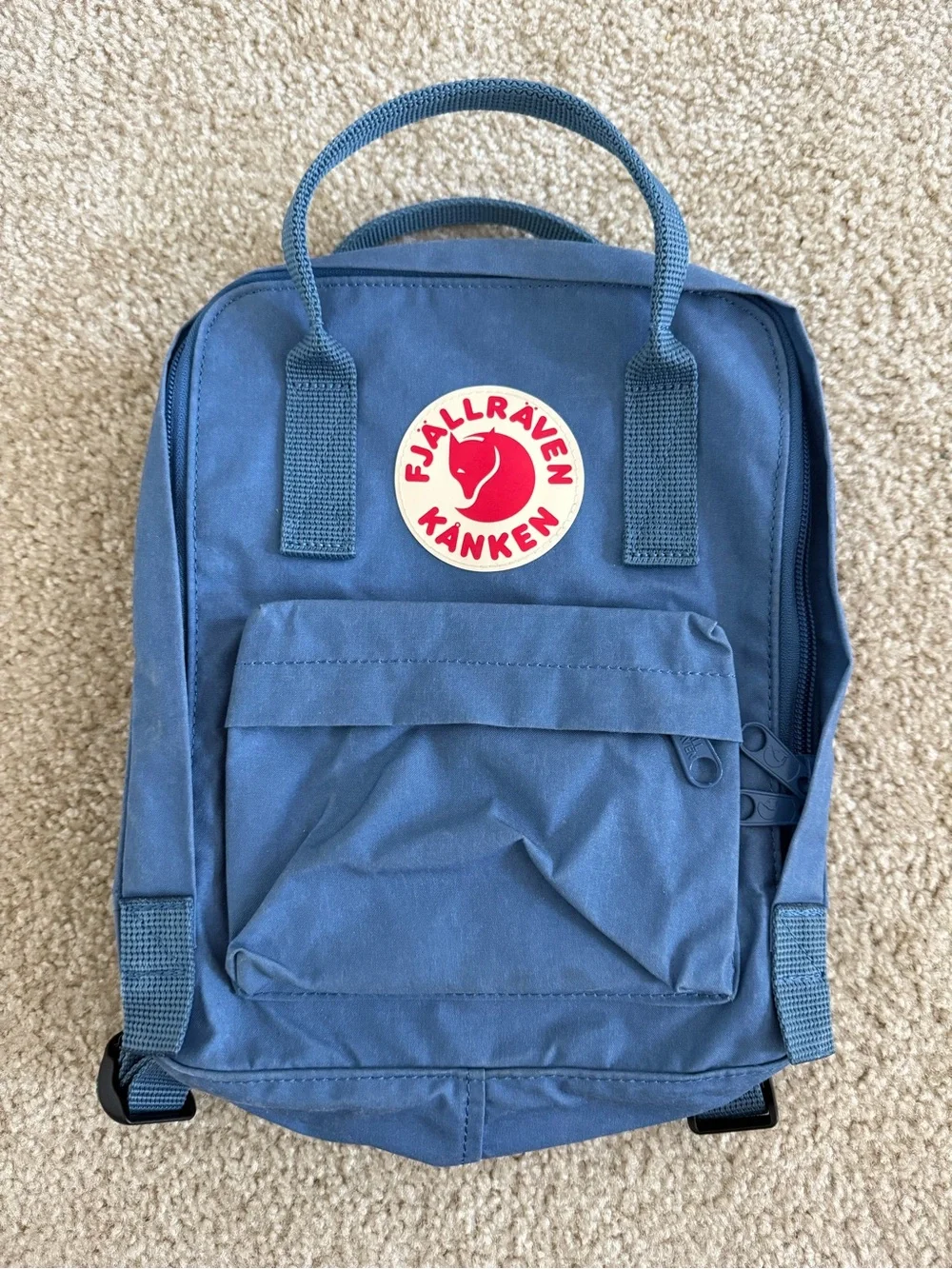 Fjallraven Kånken Mini Backpack in Dusty Blue